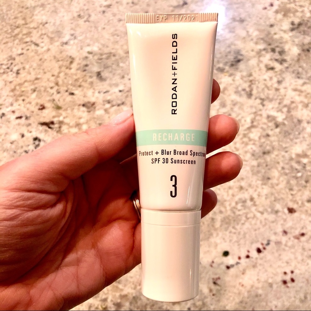NEW RODAN + FIELDS Recharge SF30 Sealed